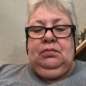 Meet your Posher, Debra